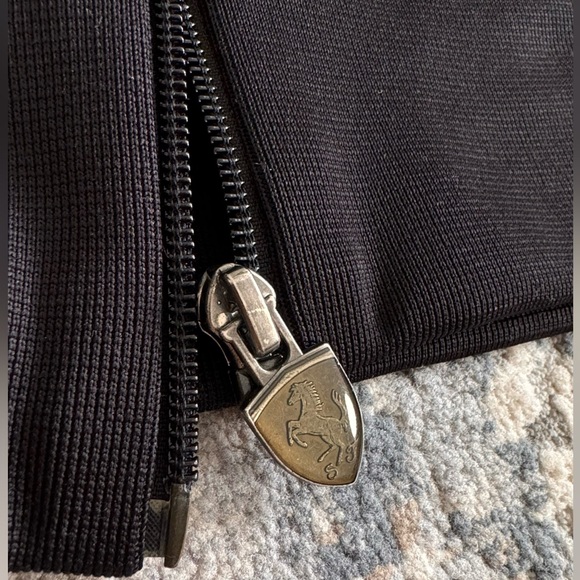 Puma and Ferrari softshell Jacket - Picture 2 of 7